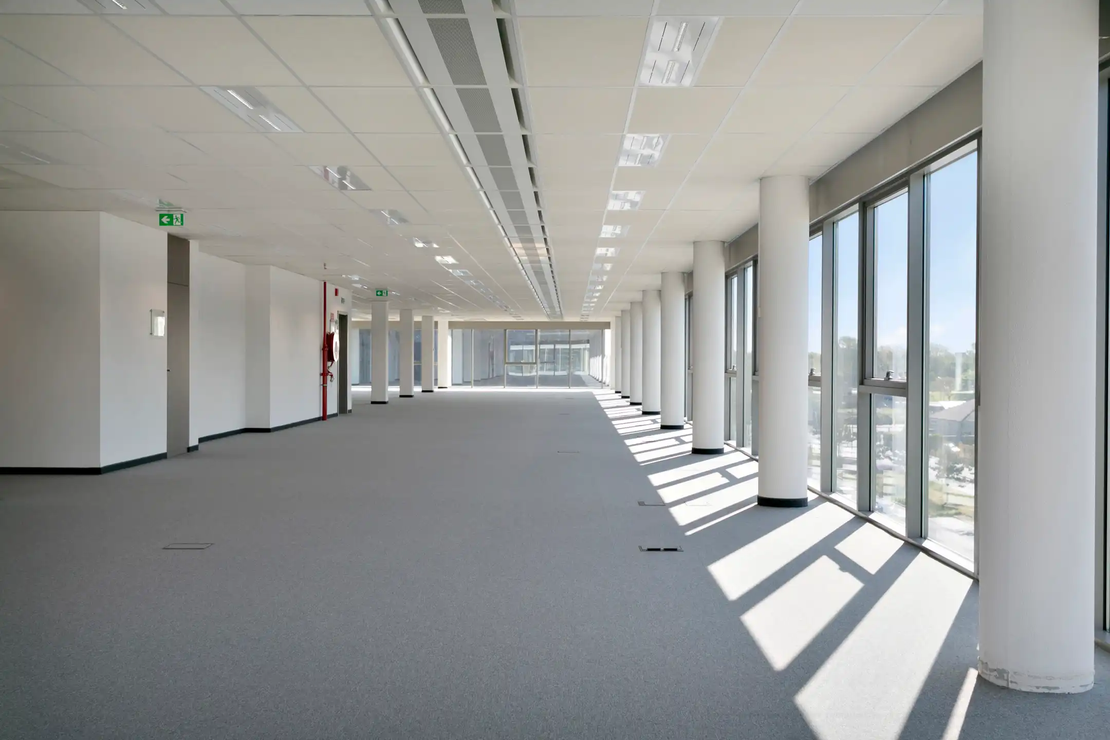 THE ULTIMATE : Moderne kantoorruimte van 676 m²  Berchem foto 4