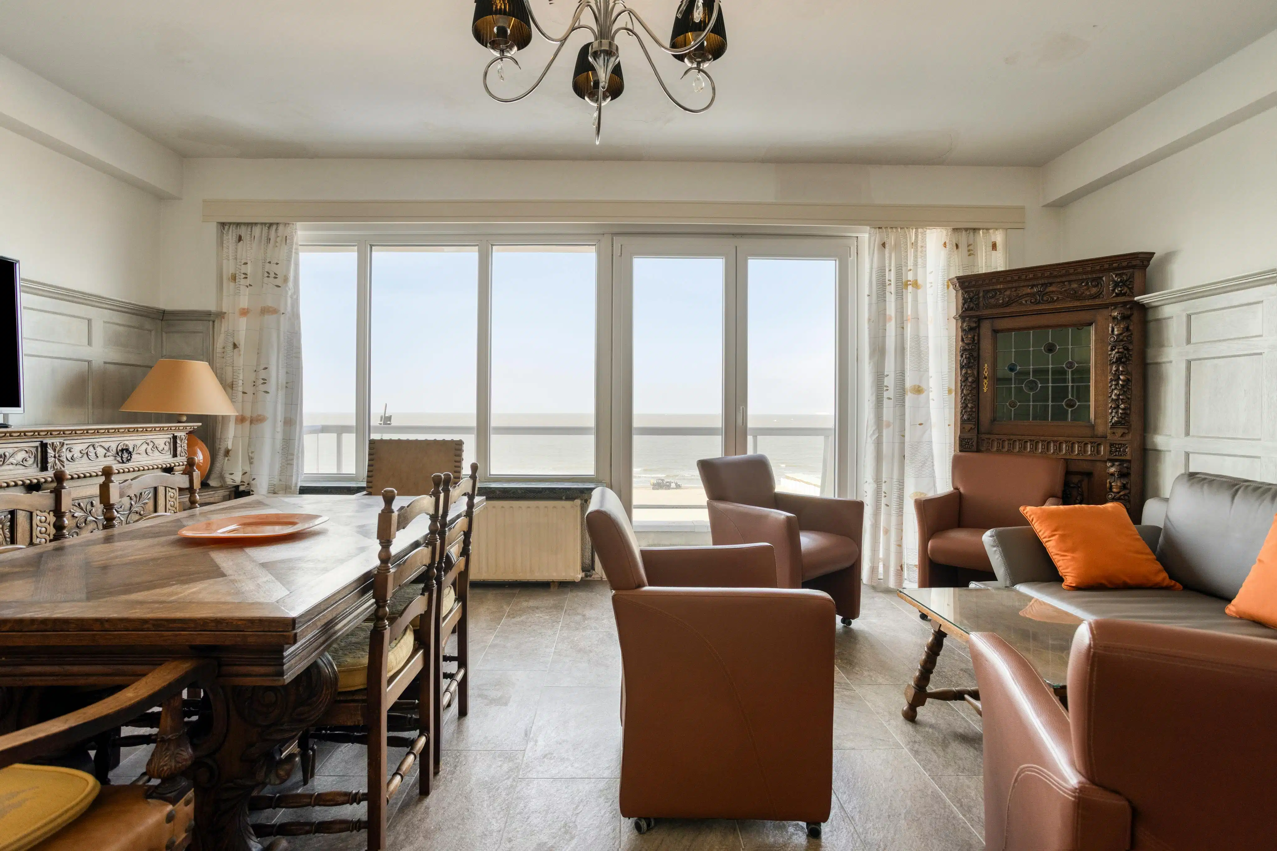 Appartement te koop gelegen op de zeedijk te Blankenberge foto 3