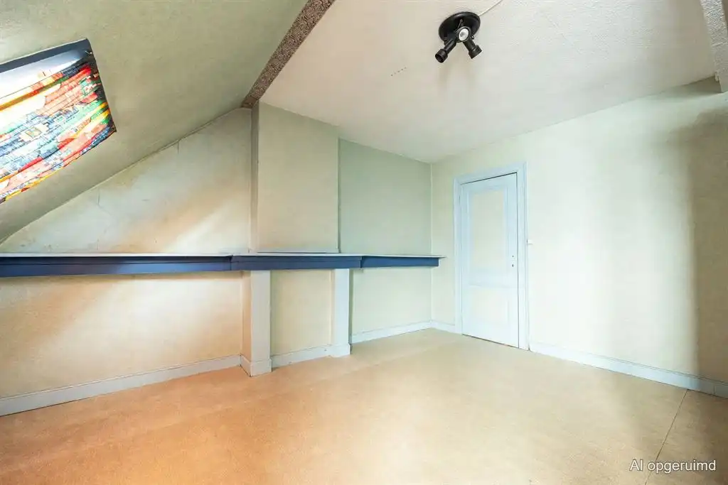 Unieke neogotische pastoriewoningl van ca. 412 m² met kapel foto 24