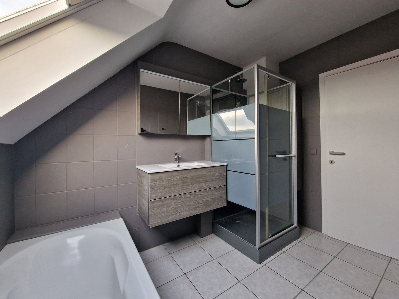 Uniek, ruime én lichtrijk appartement met 2 slpks! foto 7
