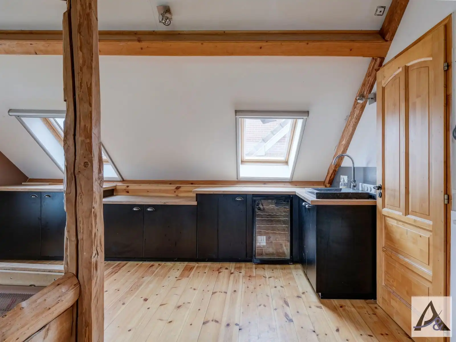 Bijzondere eigendom met woon- en werkmogelijkheden in het pittoreske Kessenich foto 39