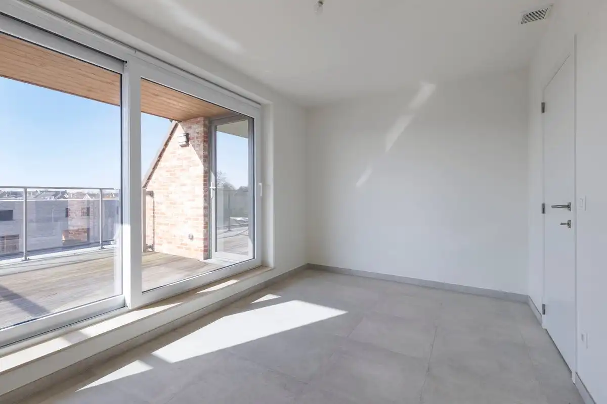 Ruim en lichtrijk appartement in hartje Proven foto 16