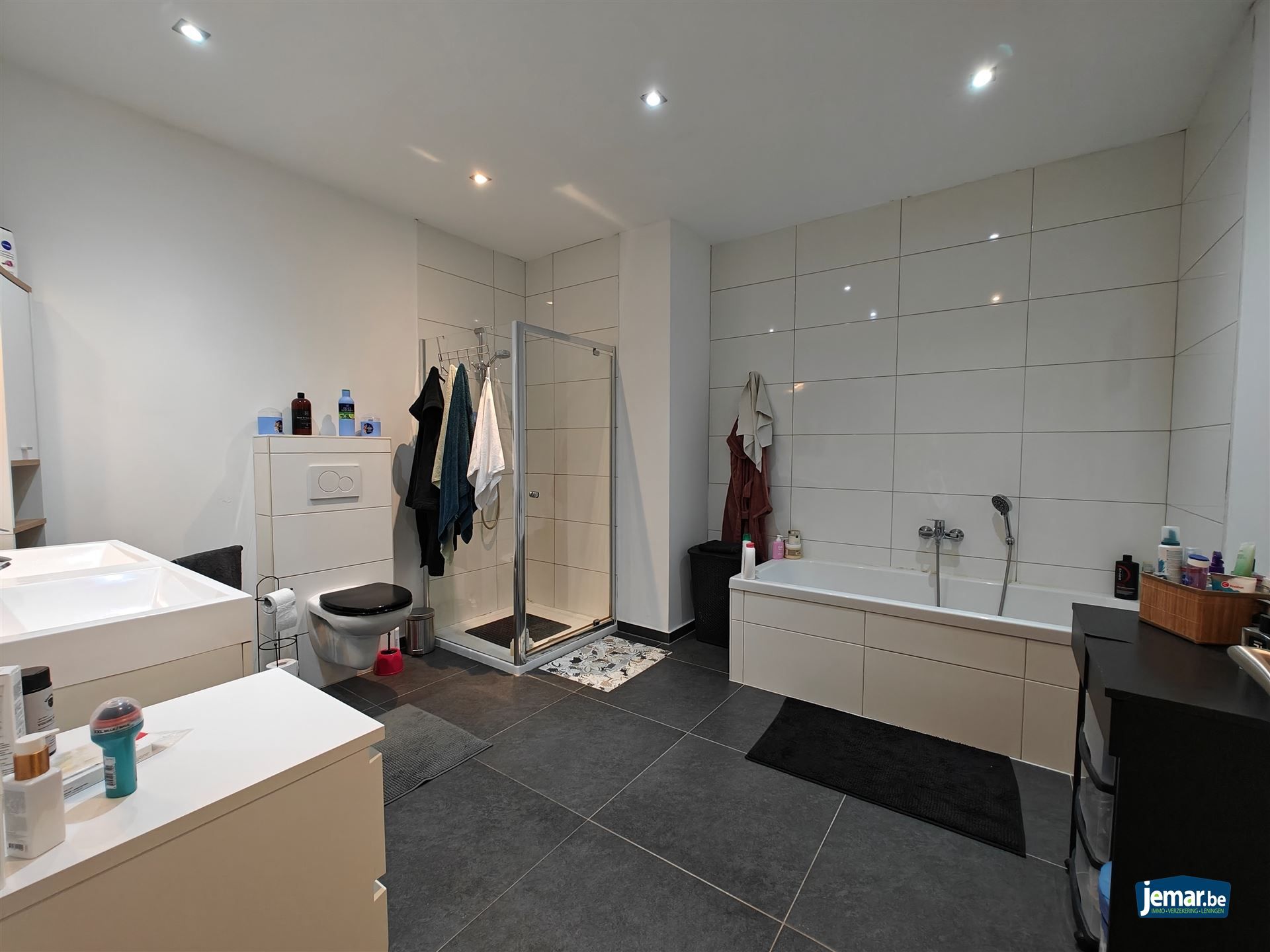 Handelspand verhuurd als gelijkvloers appartement met 3 slaapkamers  foto 13