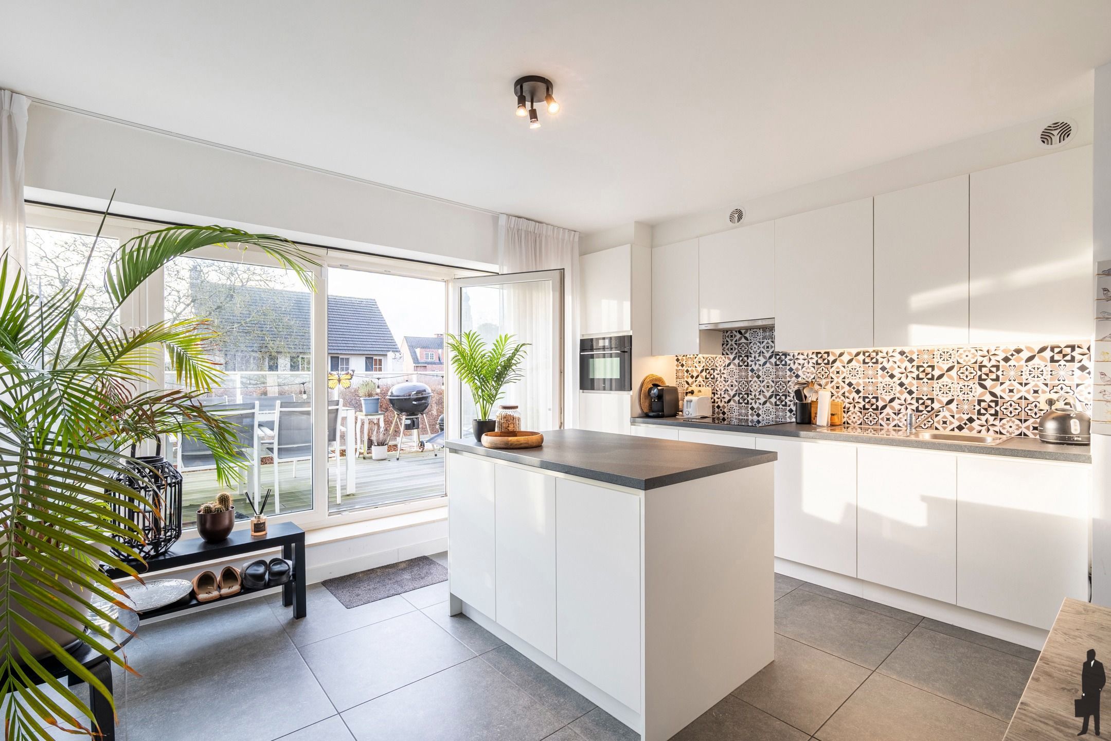 Ruim, lichtrijk duplex appartement met 3 slpk. op wandelafstand van het centrum foto 8