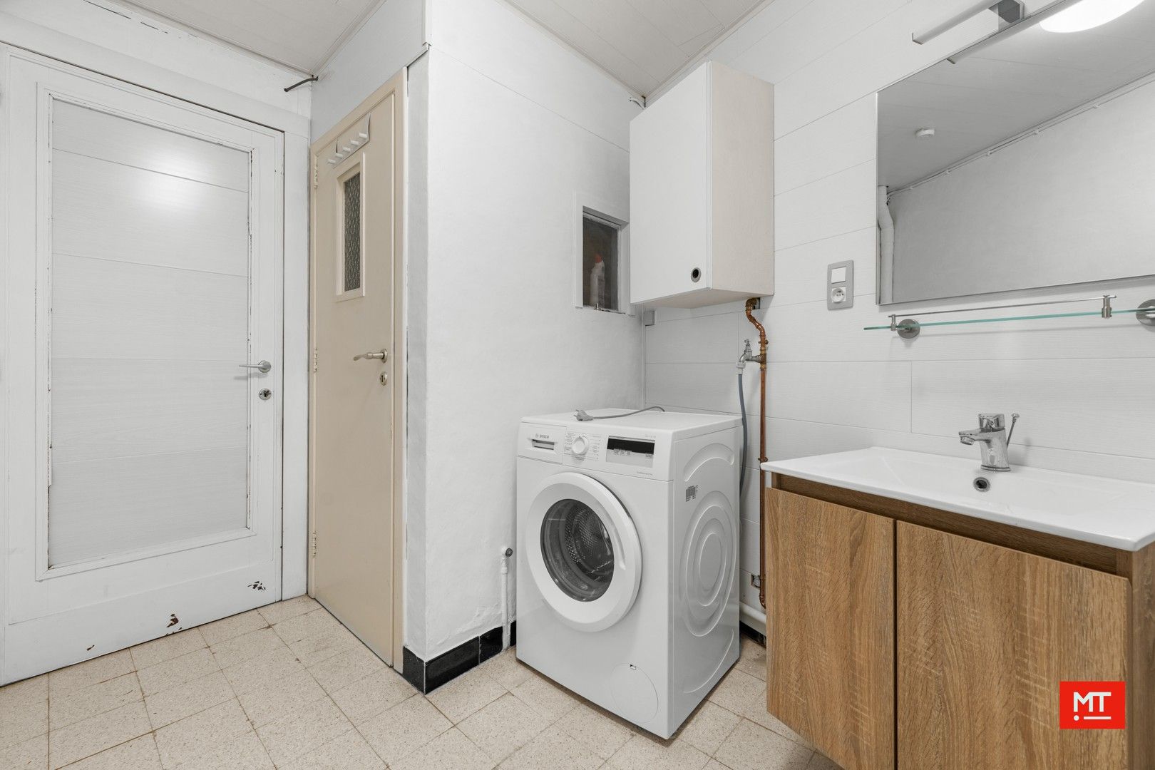 Te renoveren alleenstaande woning met 3 slaapkamers, Westgerichte tuin en garage in het centrum van Passendale foto 22