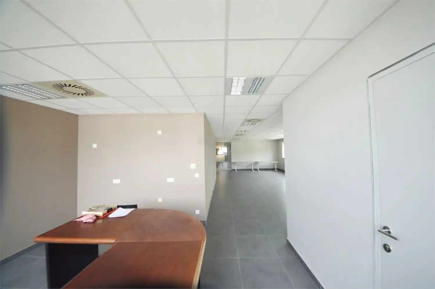 MODERN KANTOOR MET PARKING foto 5