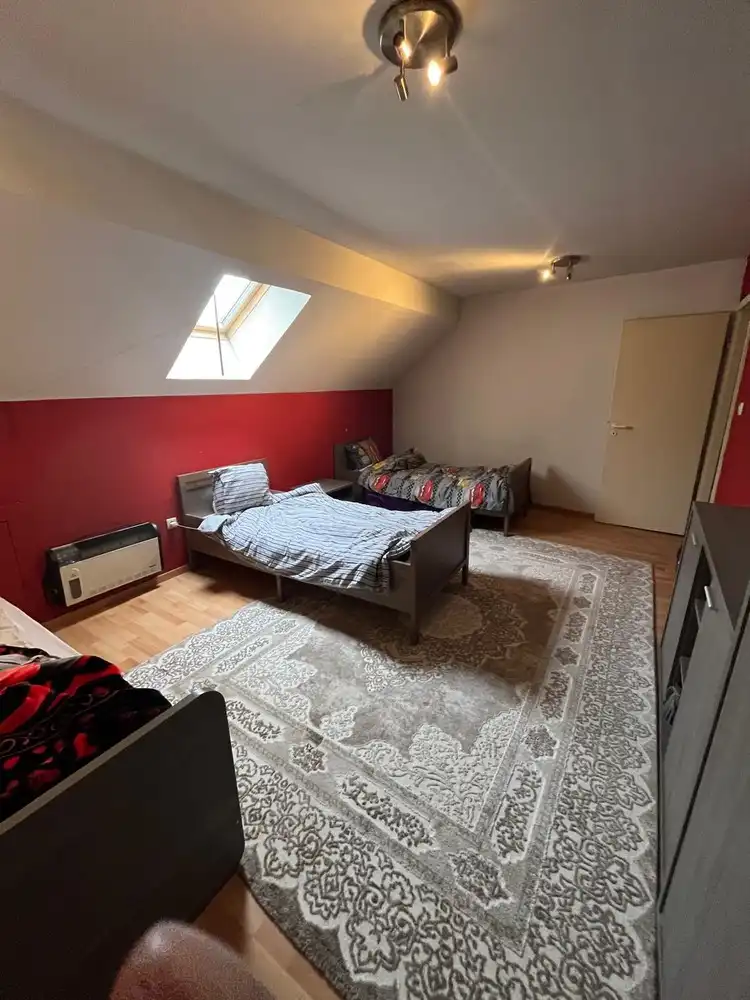 Rijwoning opgesplitst in twee appartementen foto 16