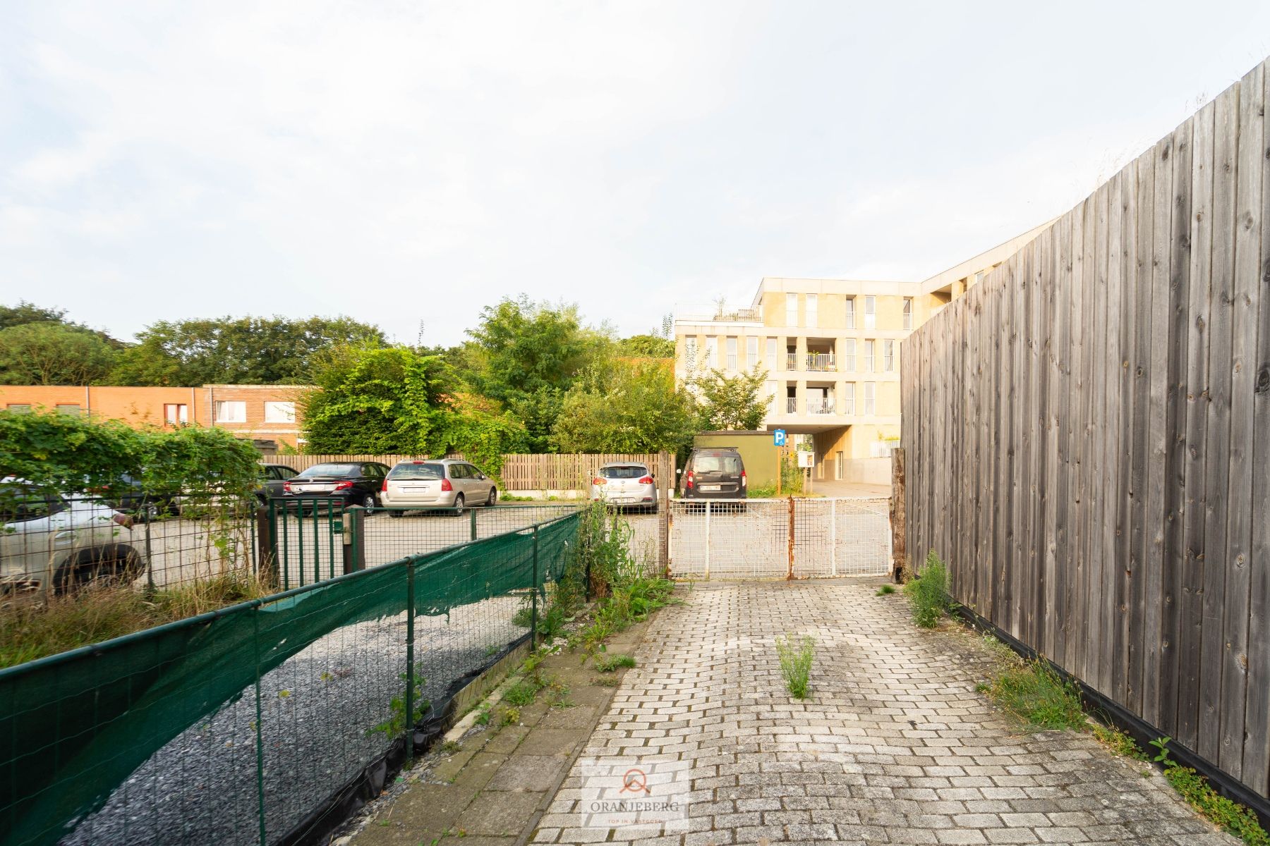 Te renoveren woning met private oprit en garage Sint-Amandsberg foto 15