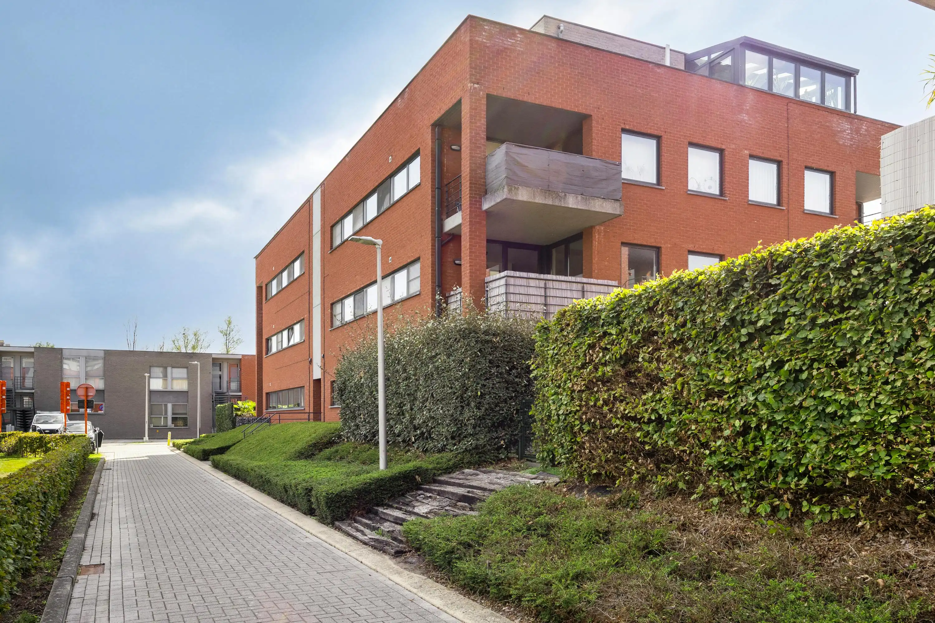 Centraal gelegen 2-slaapkamerappartement met terras te Hasselt foto 18
