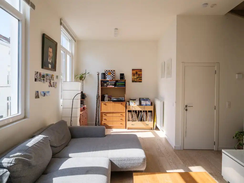 Hoekwoning met aangenaam volumespel, 3 slaapkamers, aparte fietsenberging en twee zongerichte terrassen, gelegen in de omgeving van Portus Ganda. foto 3