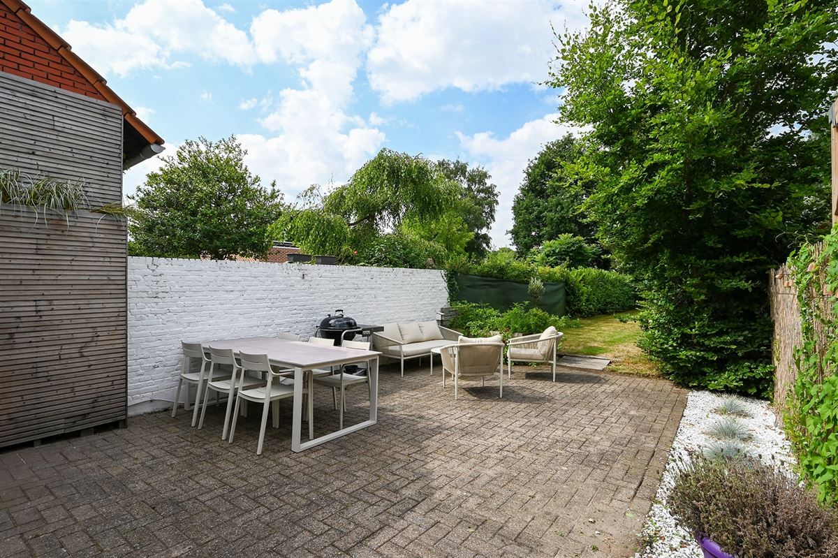 Supergezellige gerenoveerde woning met zij-ingang foto 7