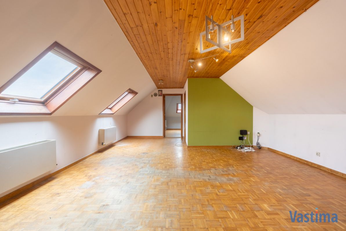 Op te frissen dakappartement met loft allures foto 3