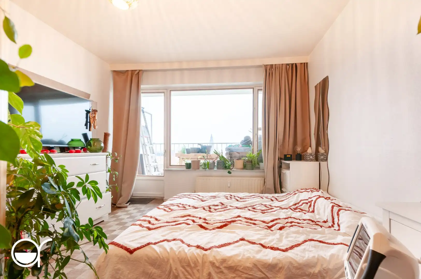 2 slaapkamerappartement met terras en staanplaats foto 9