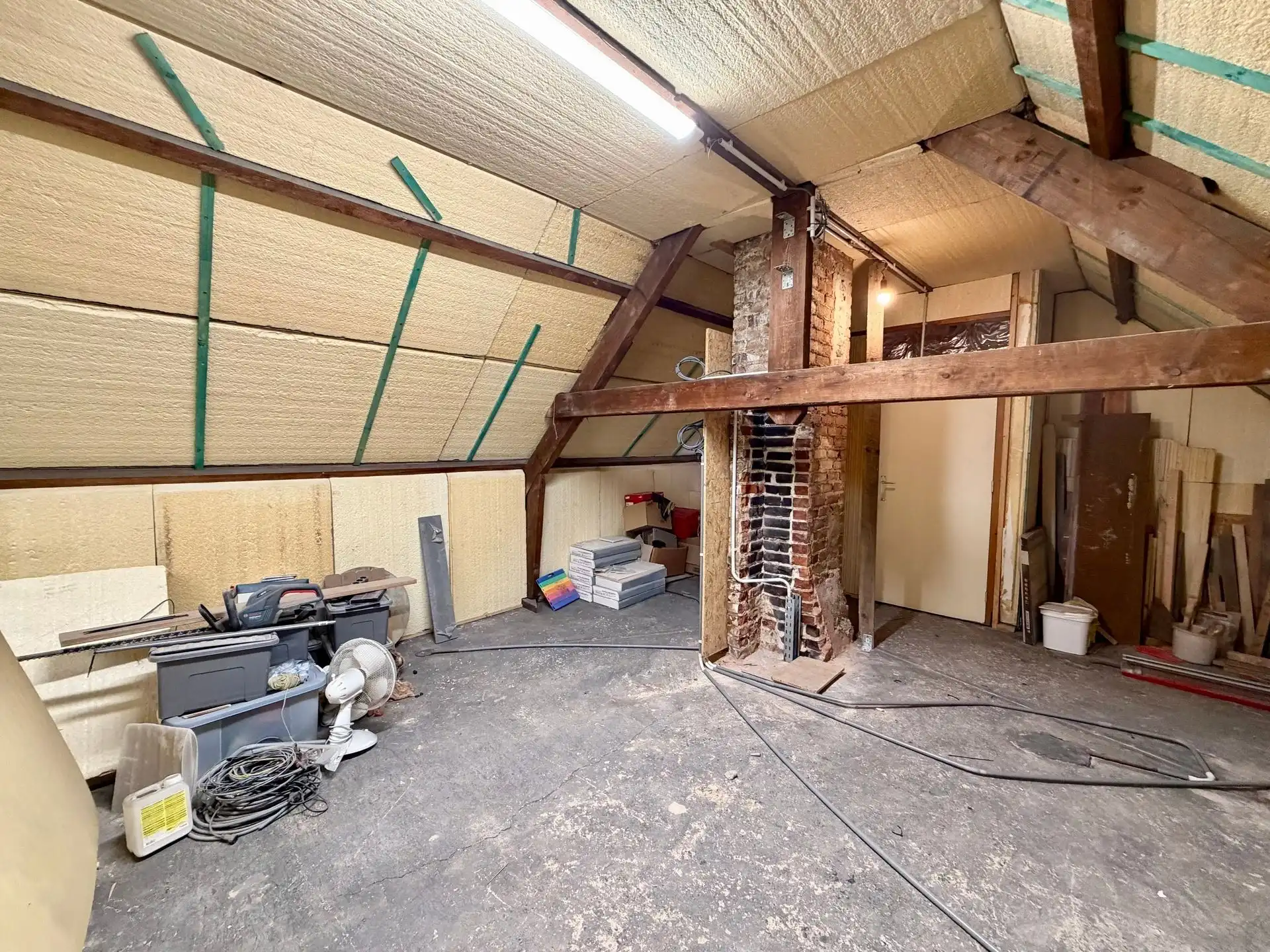 Renovatieproject met enorm potentieel op een ruim perceel van 9a85ca. foto 22