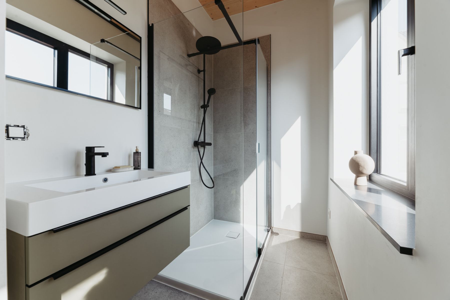 Lichtrijk gerenoveerde duplex vlakbij Gent centrum foto 18