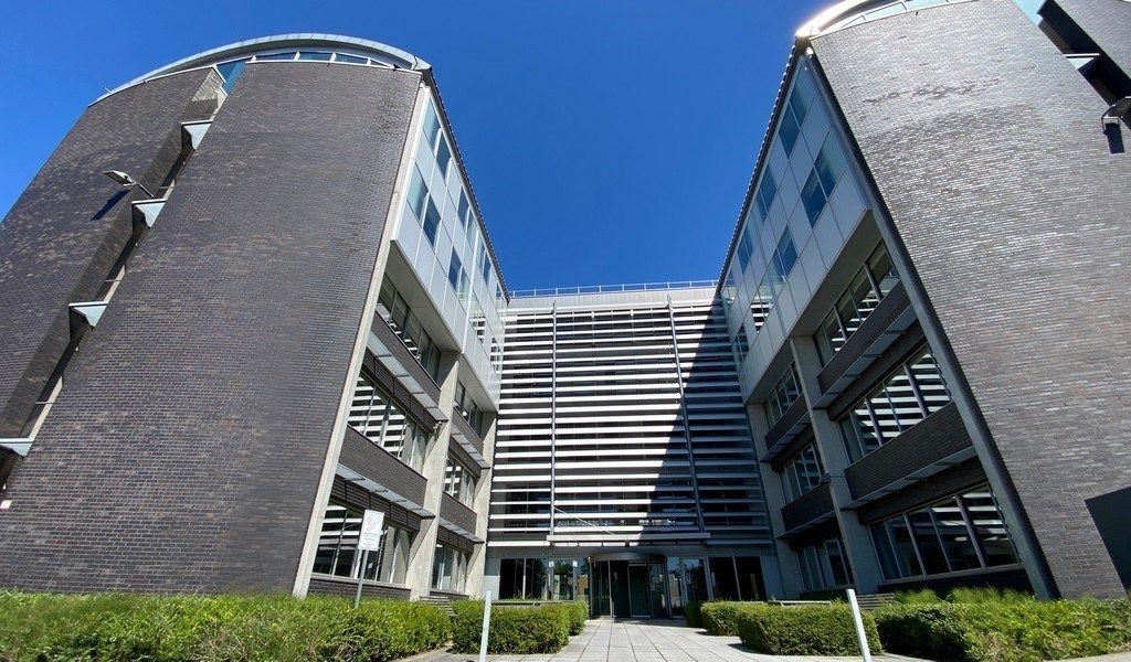 Gerenoveerde kantoren te huur in Axxes Business Park in Merelbeke foto 23