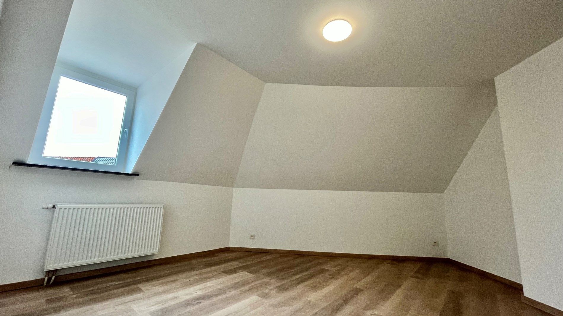 Centraal gelegen woning met commerciële ruimte en 3 kamers foto 19