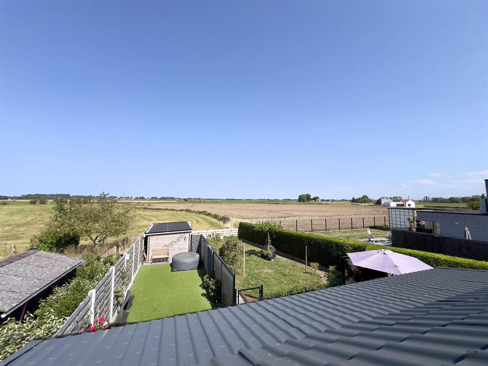 Ruime, Instapklare woning met zicht op velden in Bredene foto 40
