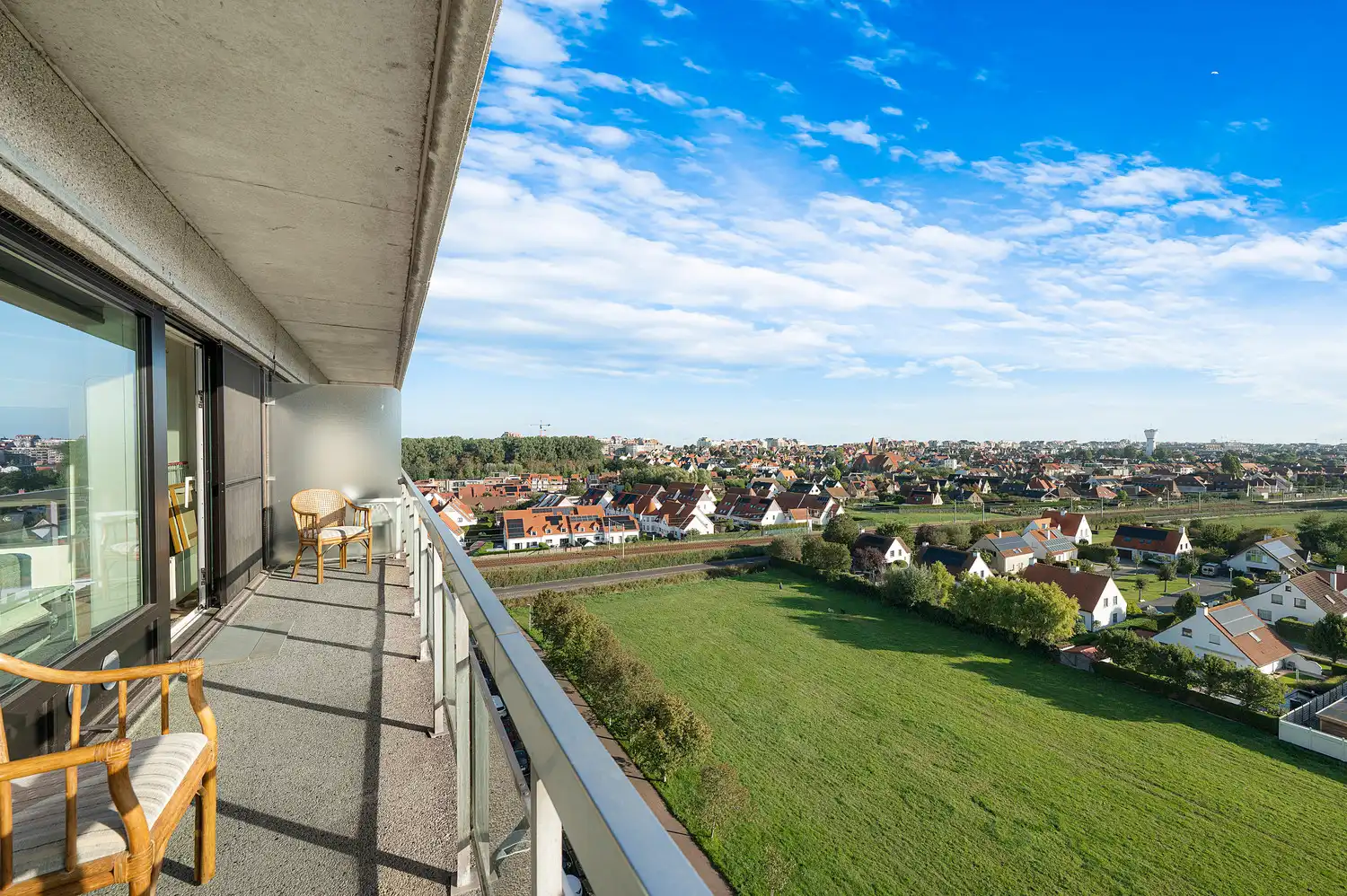 Appartement met open zichten en groot terras foto 10