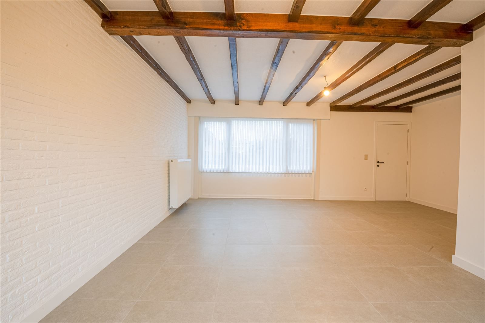 Gezellige gerenoveerde woning in een rustige wijk, met ruime tuin en garage foto 4