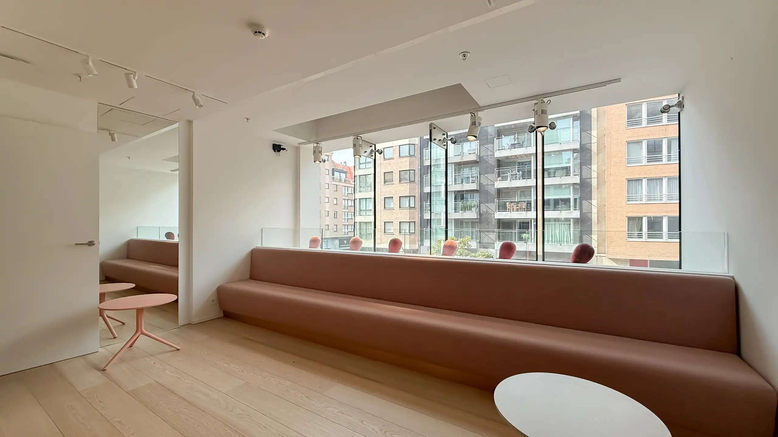 Exclusief winkelpand op toplocatie in de Lippenslaan... foto 24