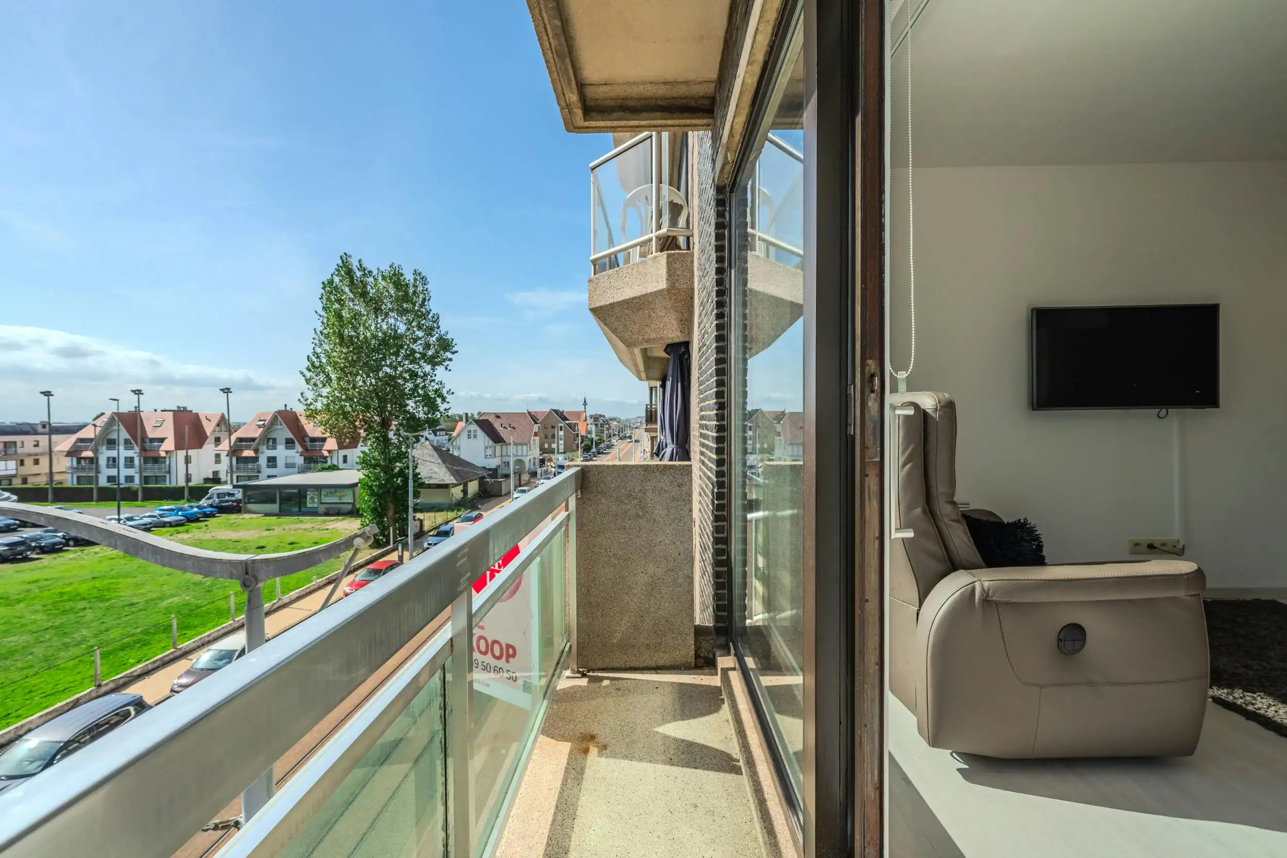 Gerenoveerd appartement met 1 slaapkamer vlakbij de Zeedijk! foto 3