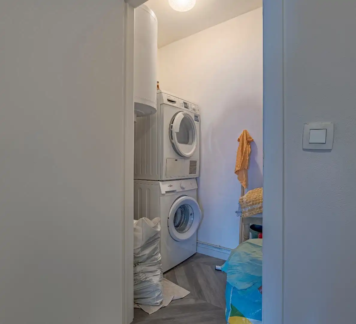 Instapklaar tweeslaapkamerappartement vlakbij de zeedijk. foto 12