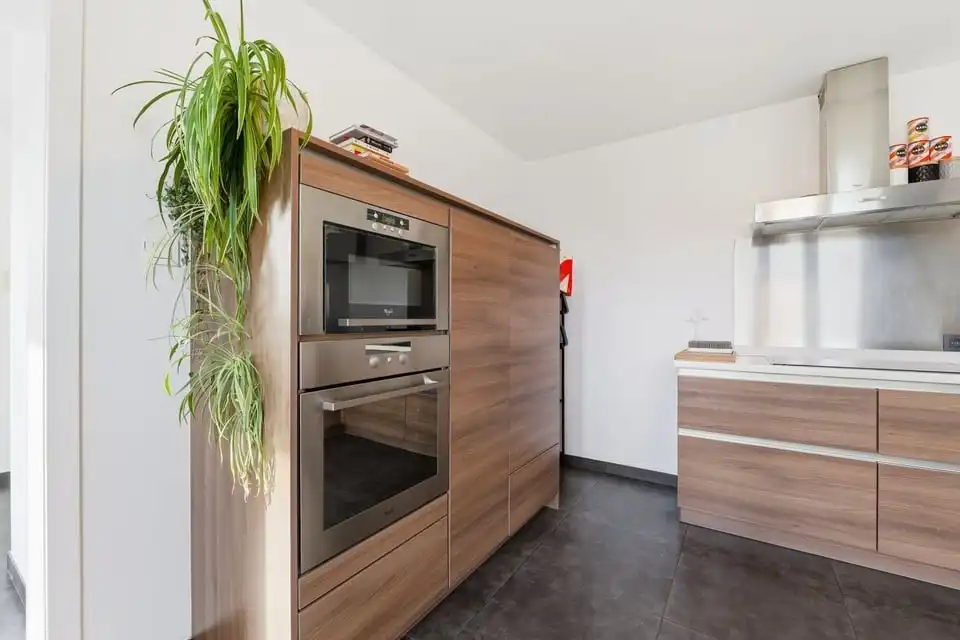 KNAP APPARTEMENT MET 3 SLKS EN EEN RUIM TERRAS IN BILZEN-HOESELT foto 14