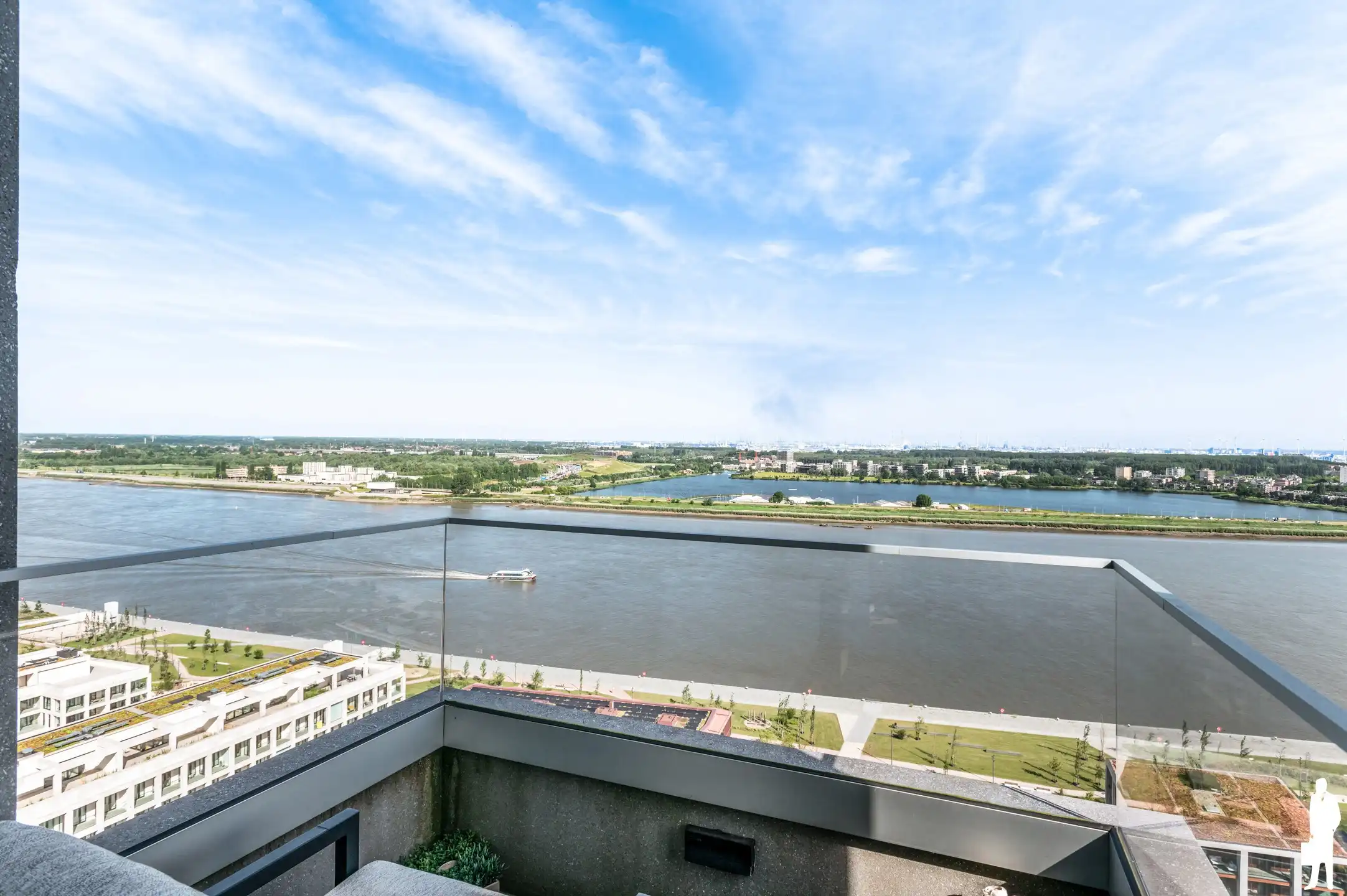 Exclusief 2-slaapkamerappartement op toplocatie in Nieuw Zuid foto 12