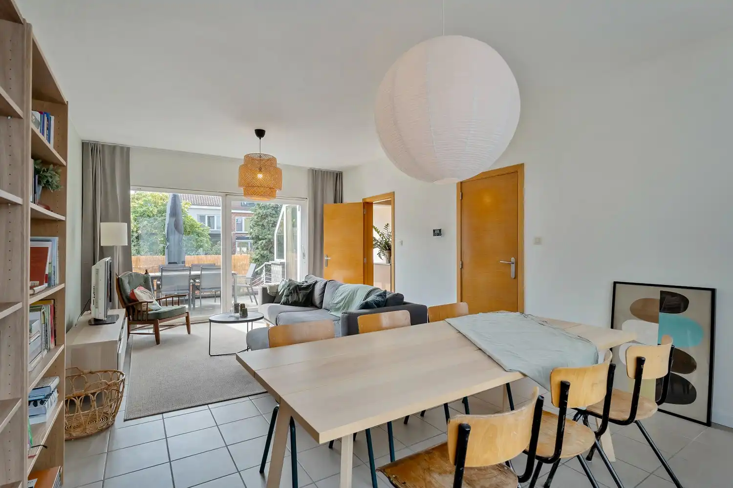 Goed gelegen woning met 4 slaapkamers, 2 badkamers, een garage met een autostaanplaats ervoor en een zuidwest georiënteerde tuin te Kessel-Lo! foto 16