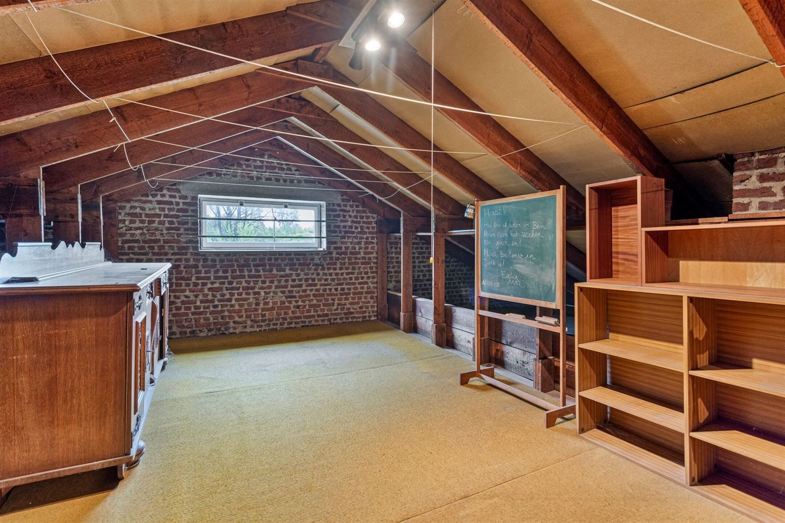 Bungalow met 4 ruime slaapkamers en mooie tuin  foto 25