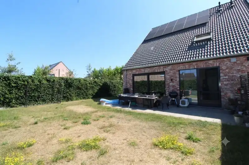 Prachtige halfopen woning in Handzame foto 6
