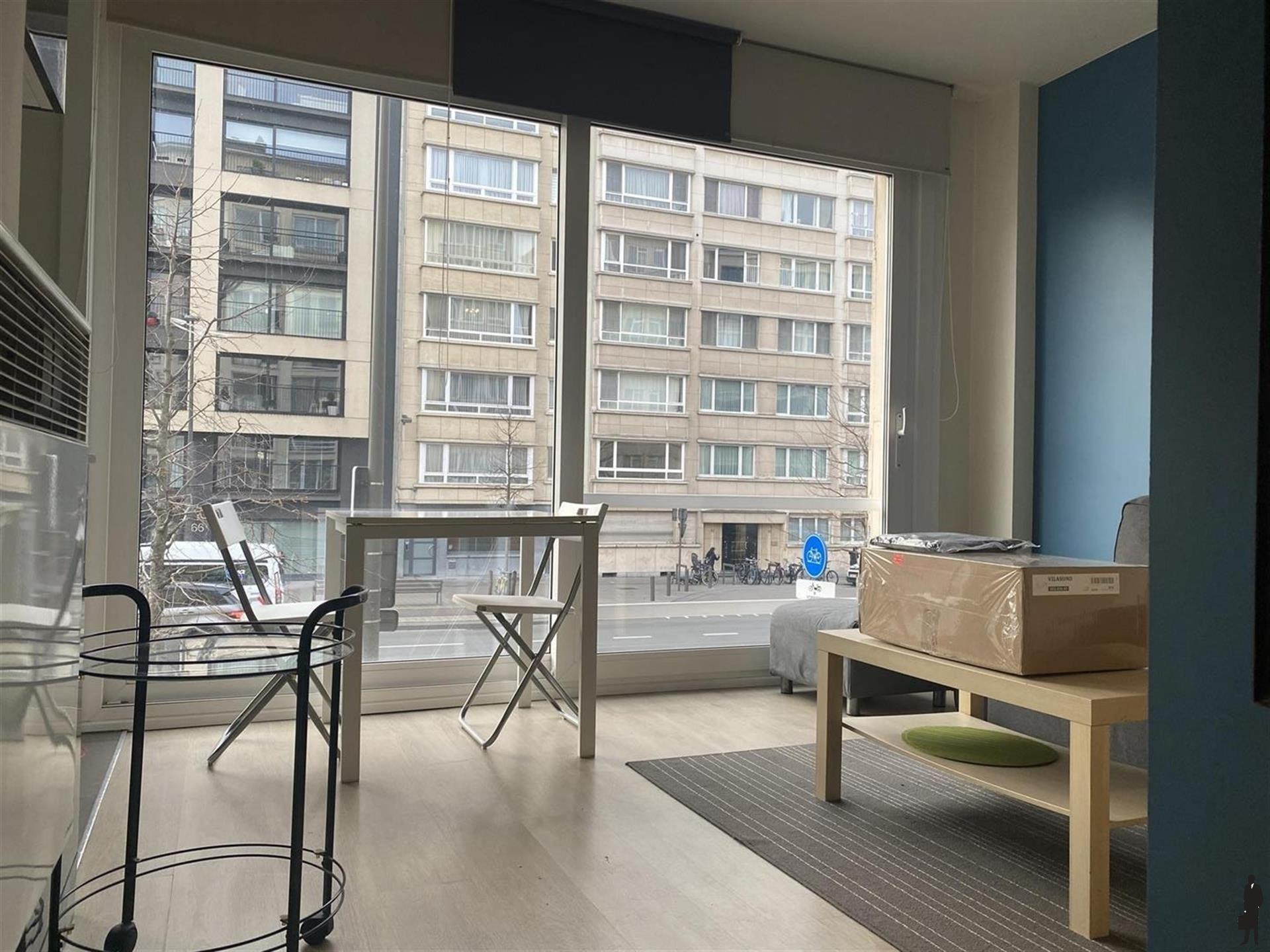 Volledig gemeubelde studio in het centrum van Antwerpen! foto {{pictureIndex}}