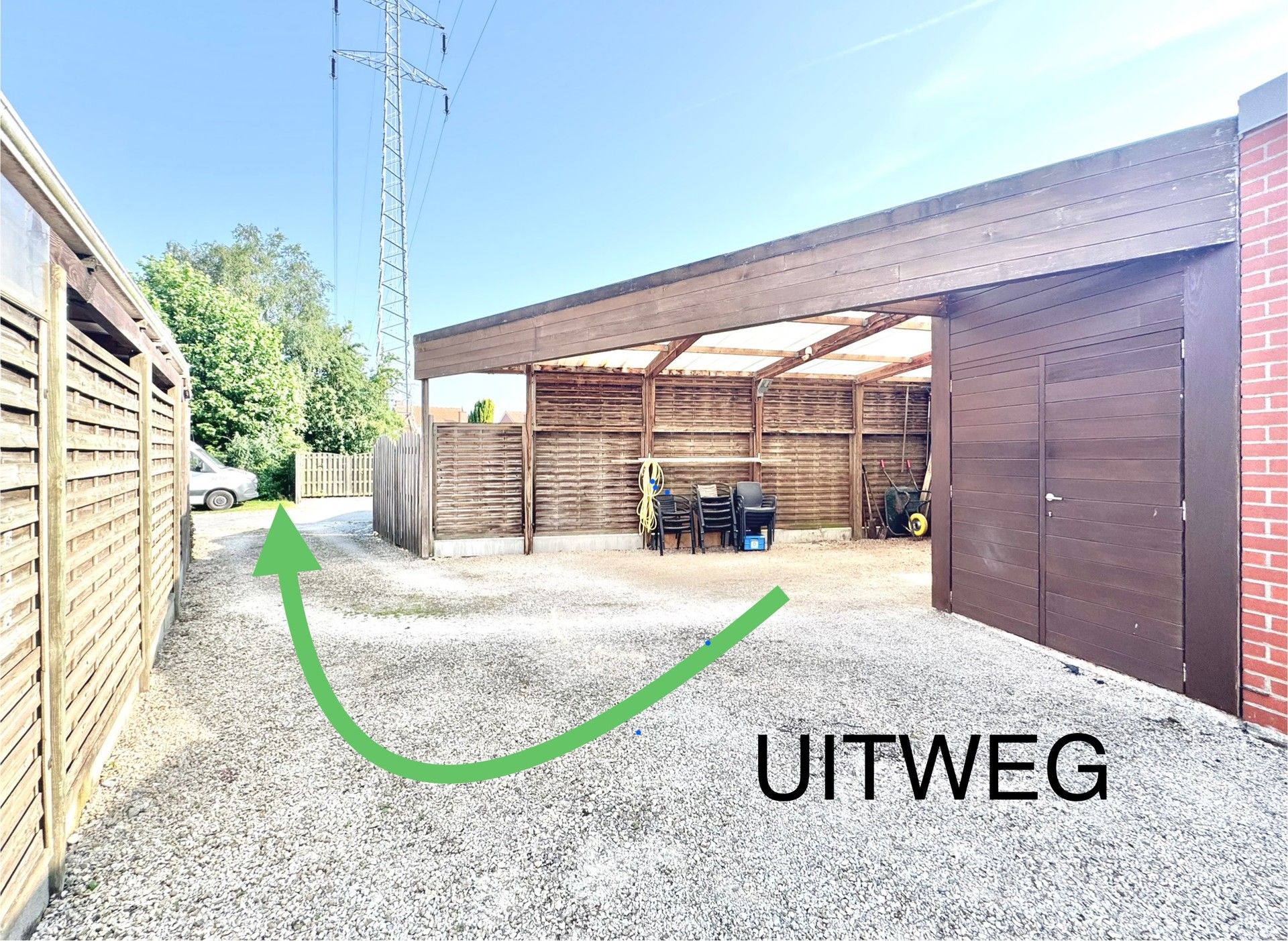 WONING MET 4 KAMERS - TUIN - GROTE CARPORT & UITWEG ACHTERAAN - 433 M² foto 19