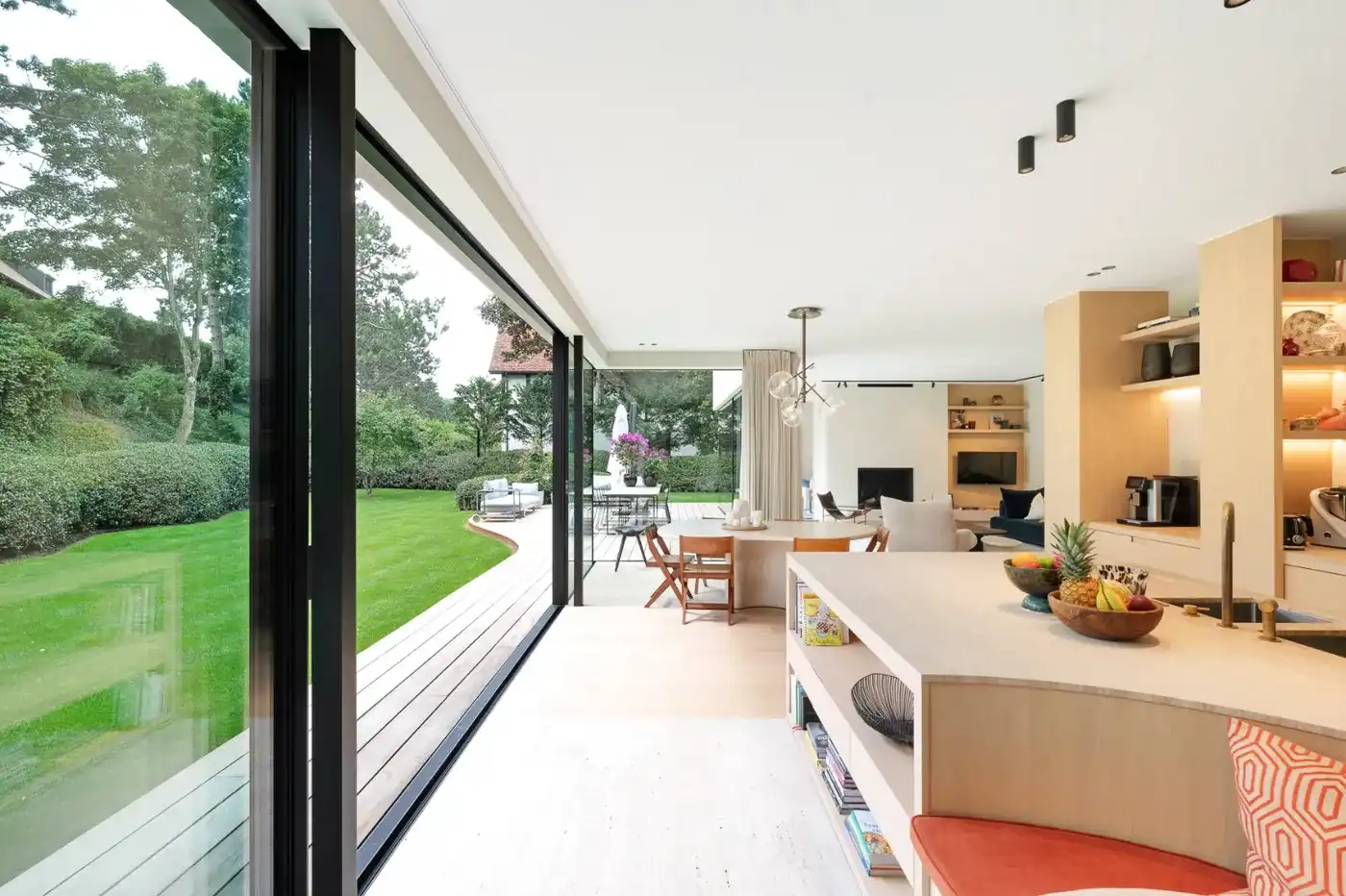 Luxueuze villa gelegen op een zeer rustige en begeerde ligging in het Zoute foto 13