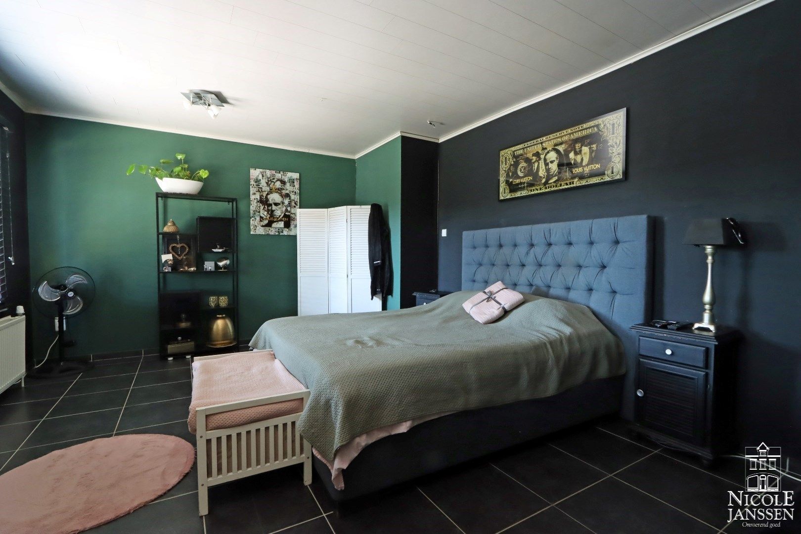 Instapklare gezinswoning met drie slaapkamers, twee badkamers, grote kelder en vrijstaande garage foto 11