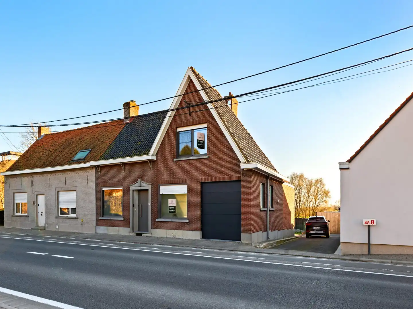 Instapklare gezinswoning met 4 slaapkamers foto {{pictureIndex}}