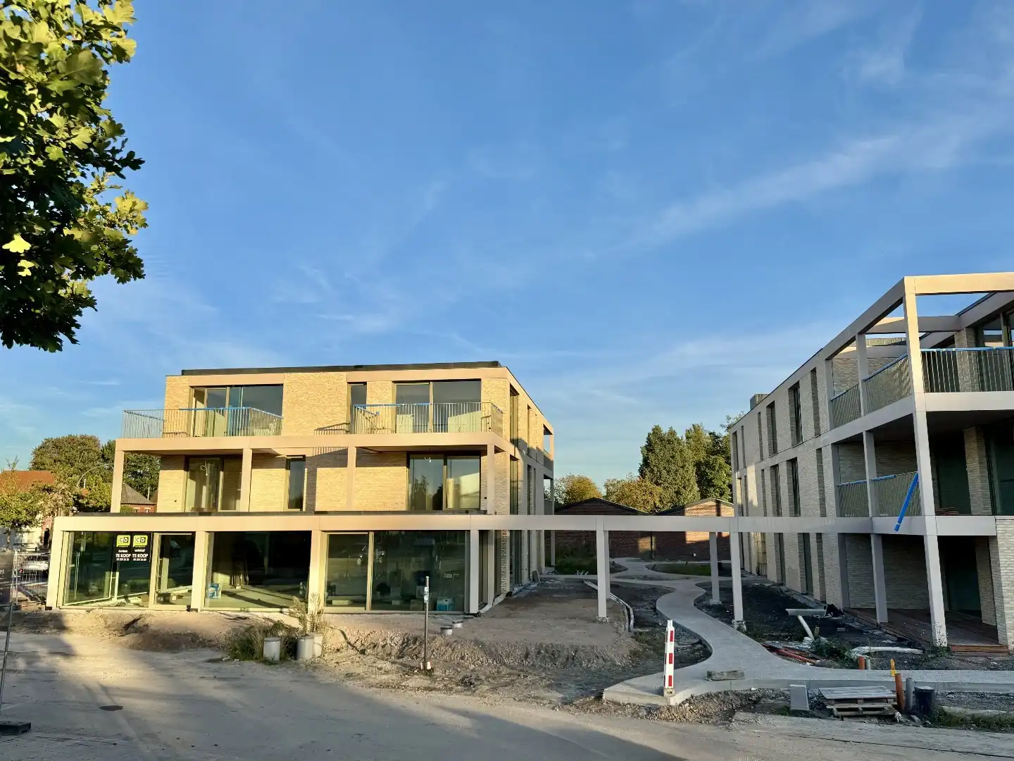 Nieuwbouw commercieel kantoor te koop aan station Eke-Nazareth foto 11