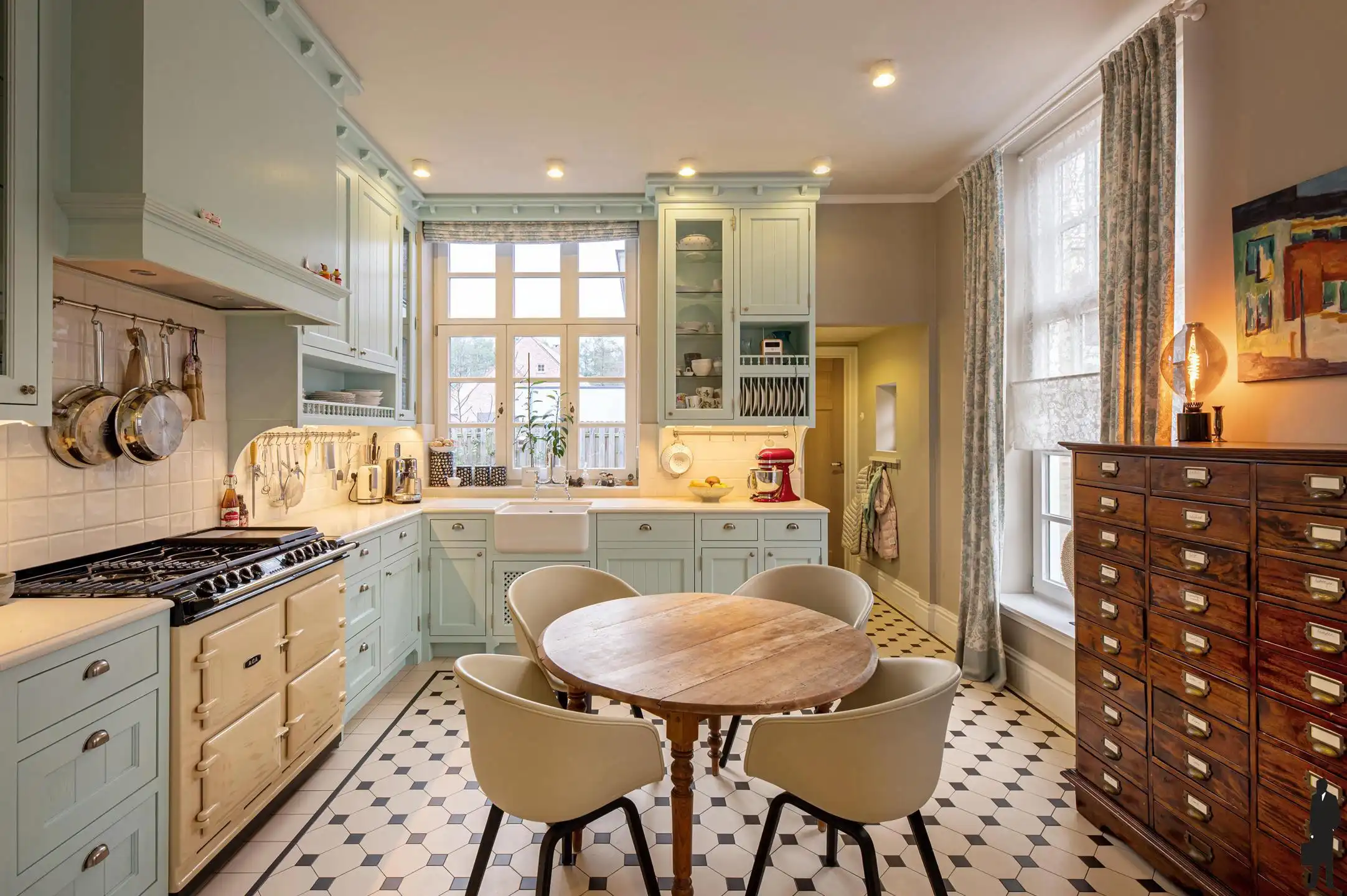 Villa in Engelse stijl op perceel van 1.989m² foto 9