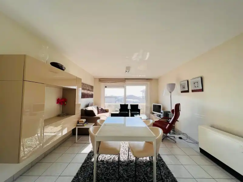 Rustig gelegen appartement met groot terras en open zicht foto 8