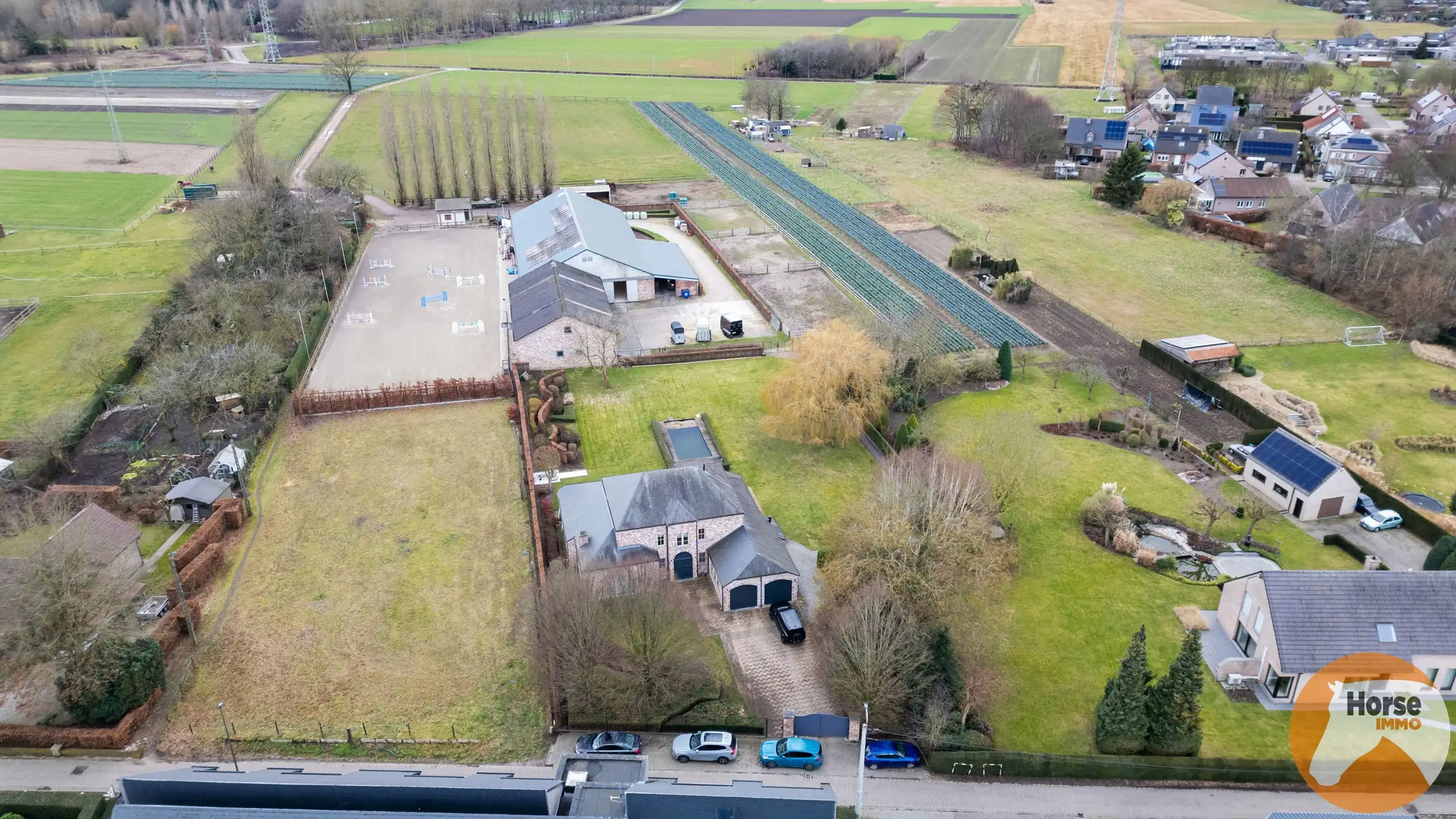 BORNEM – Professionele paardenaccommodatie met villa op 3HA foto 12