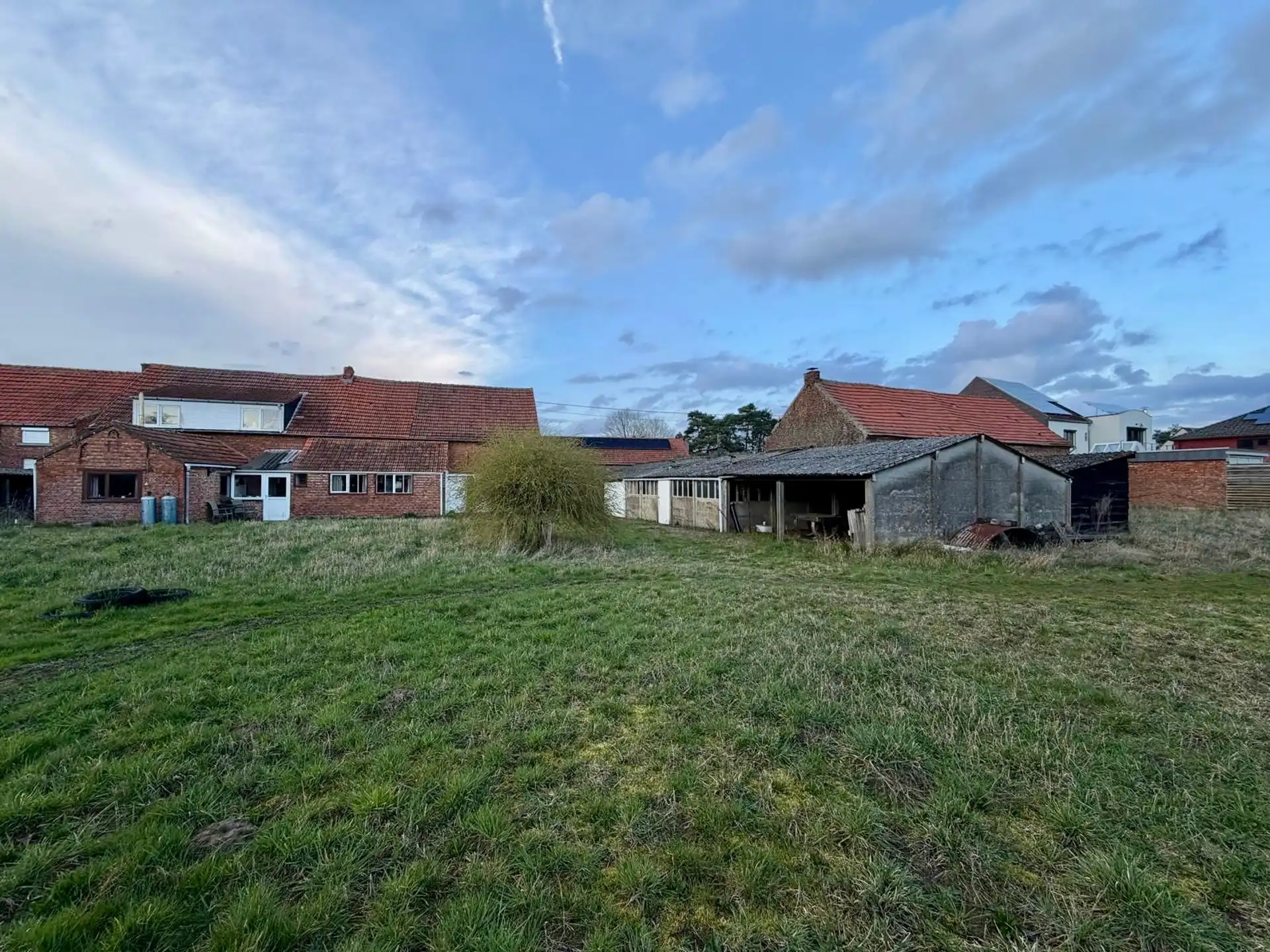 Te renoveren hoeve op een prachtig perceel te Werchter foto 9