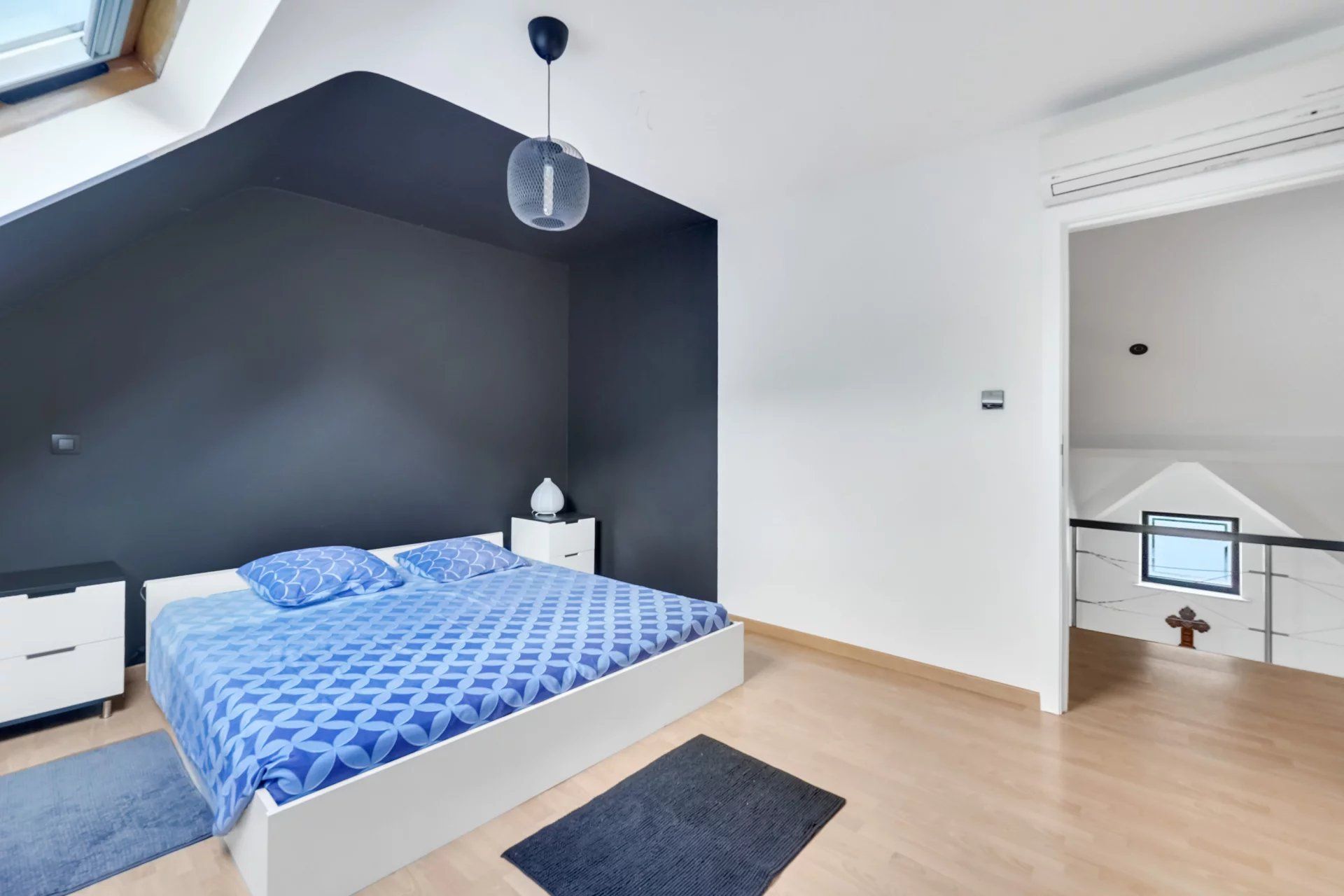 Ruime woning met zwembad op mooi groot perceel foto 27
