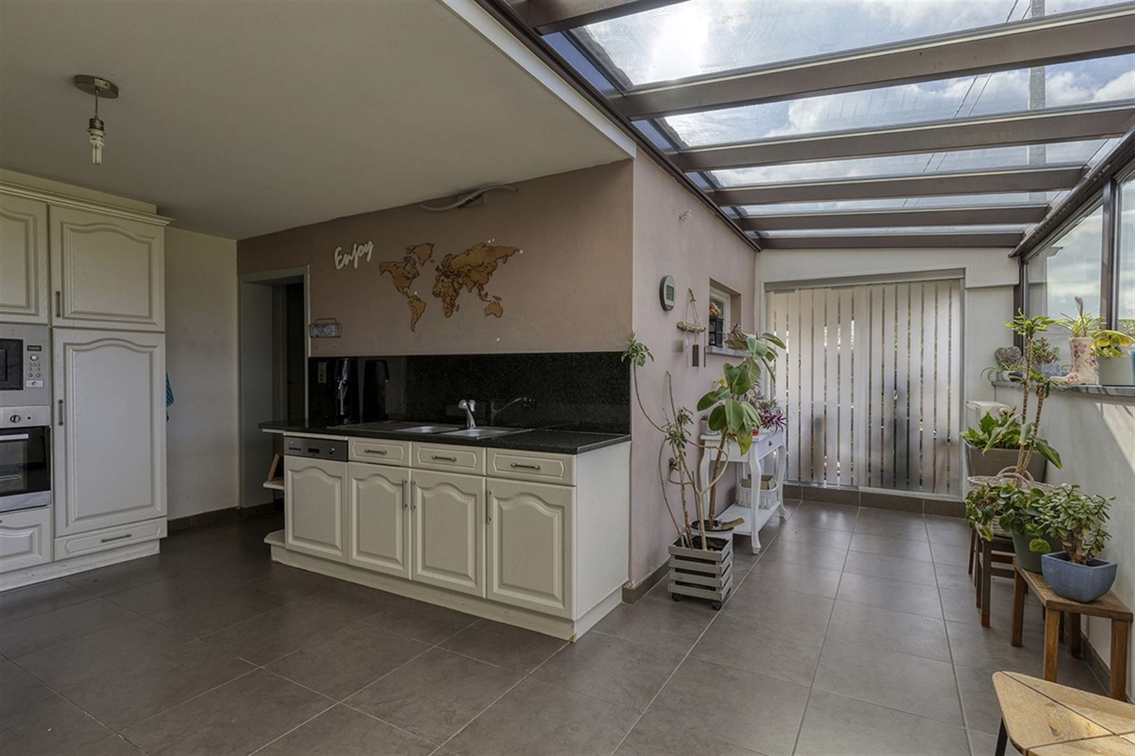 Zeer ruime gezinswoning op toplocatie ! foto 6