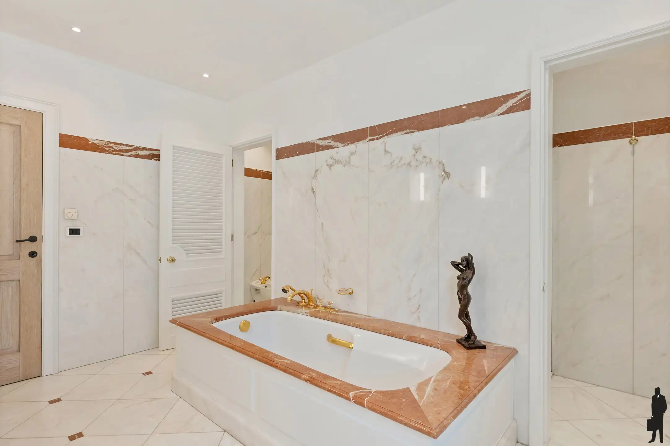 Statige villa in landelijke stijl nabij het centrum van Hoogstraten!  foto 41