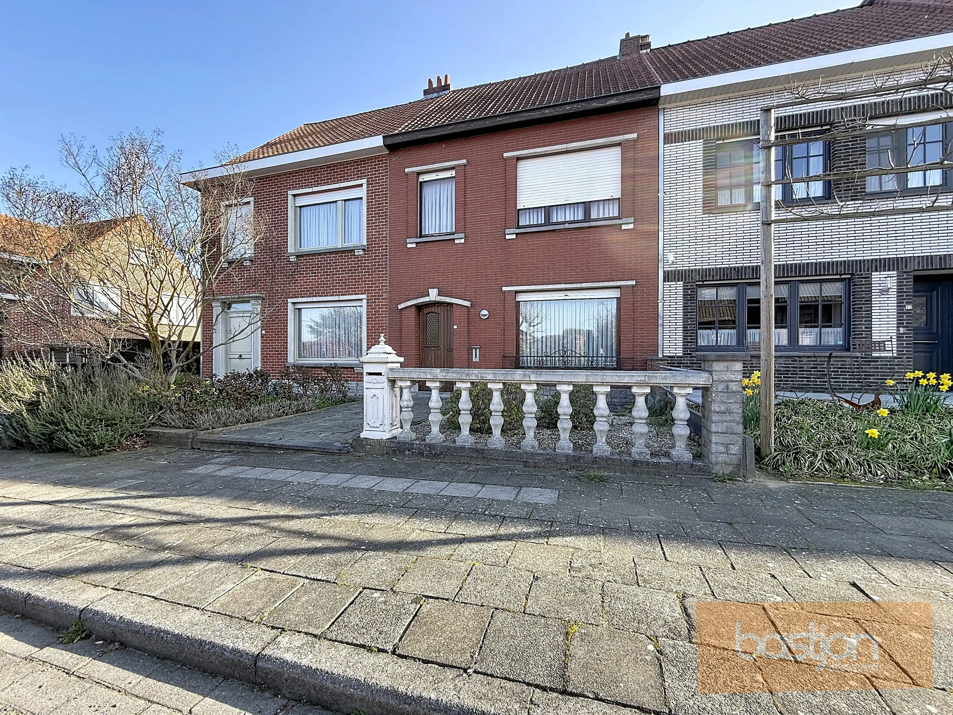 Hoofdfoto van de publicatie: Te renoveren woning met goede ligging