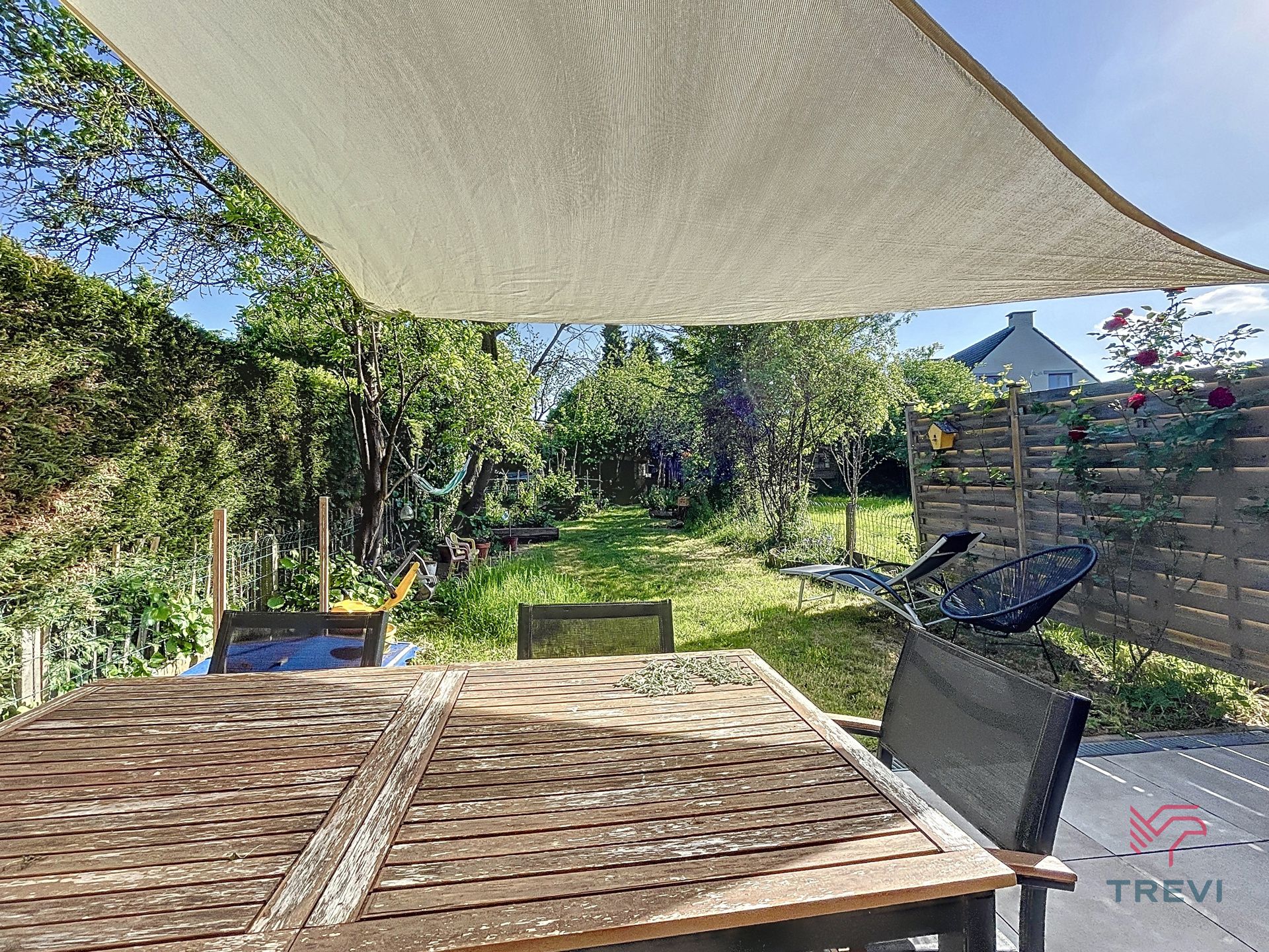 Aantrekkelijk huis met 3 slaapkamers en tuin  foto 17