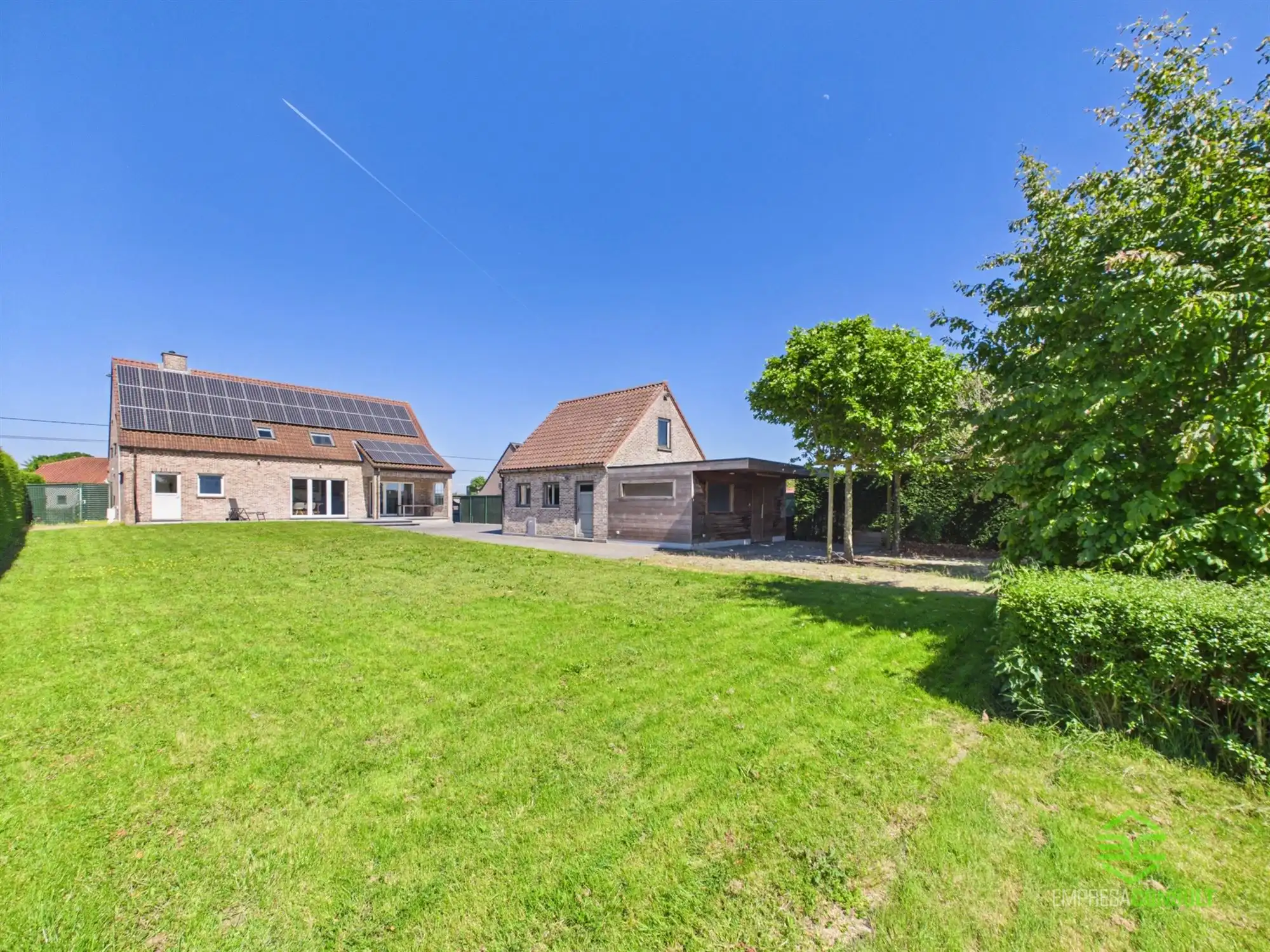 Ruime woning met 4/5 slpk en dubbele garage op 12a 50ca! foto 29