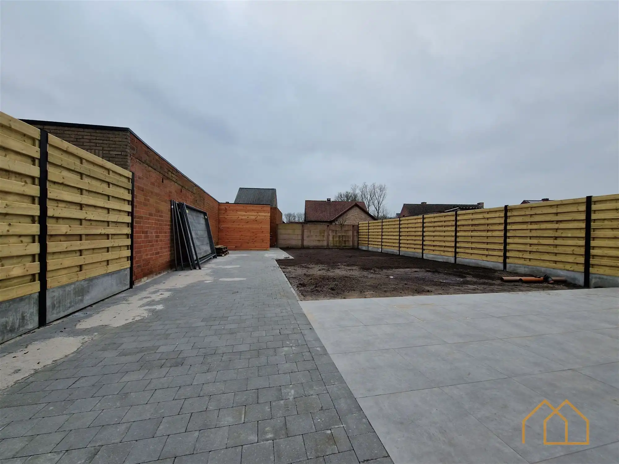 Moderne nieuwbouw met tuin en 3slk foto 23