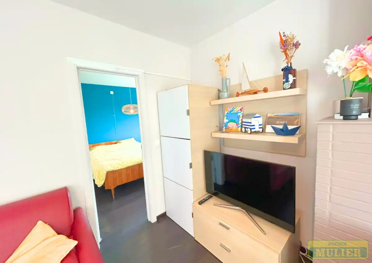 APPARTEMENT MET ZIJDELINGS ZEEZICHT EN 1 SLAAPKAMER TE KOOP TE DE PANNE : foto 5